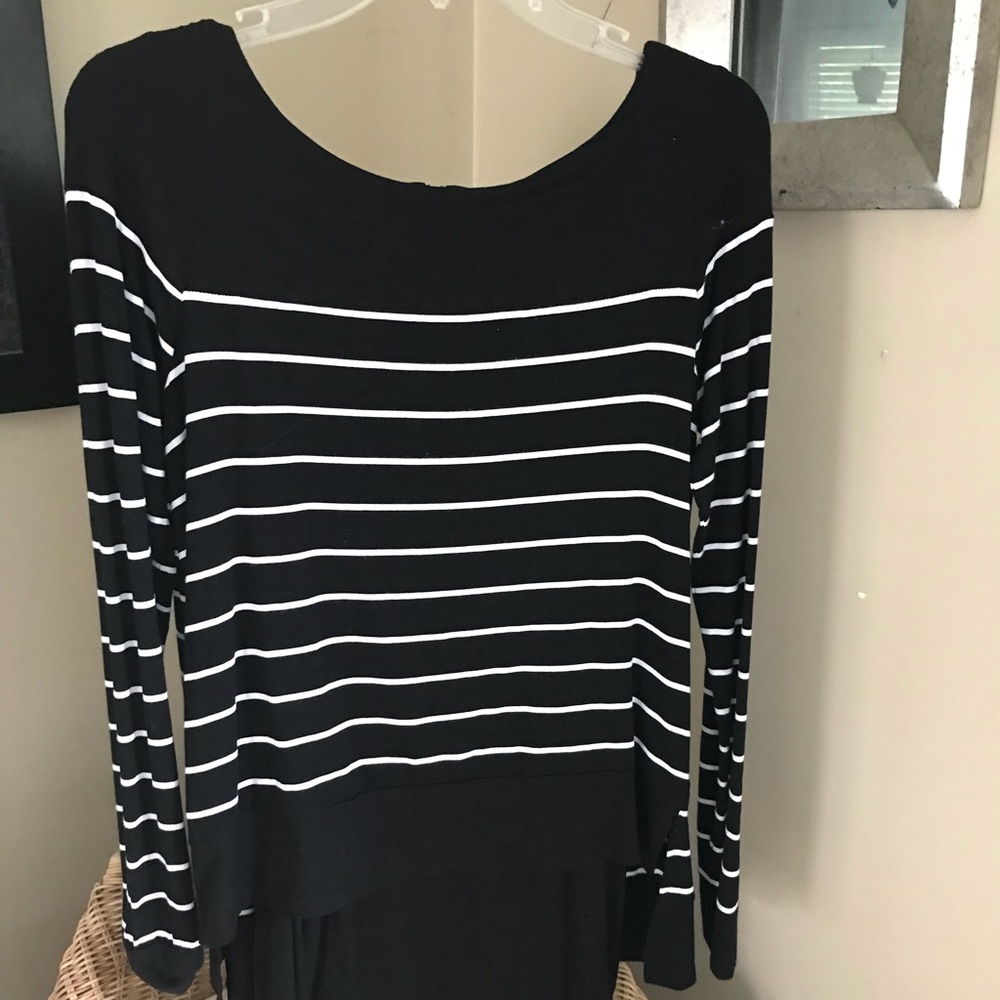 White House Black Market tunic